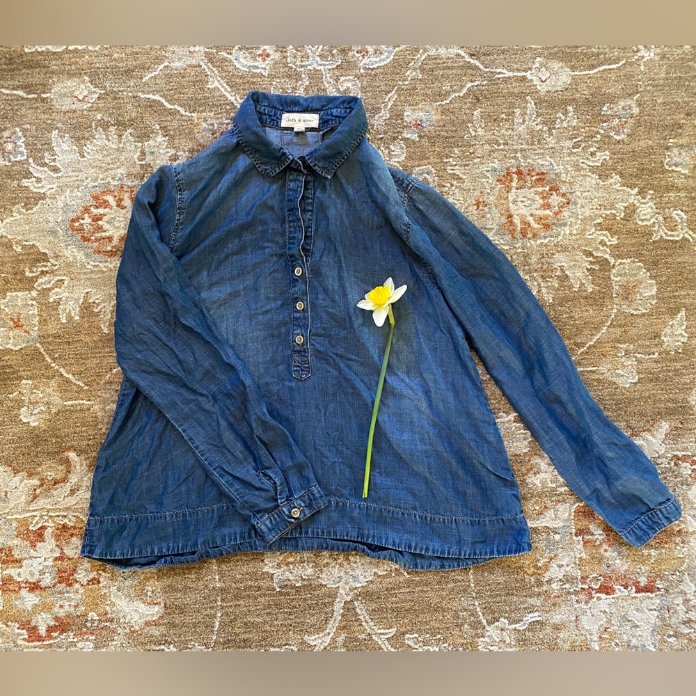 Cloth + Stone Denim Button Up Shirt Size Medium